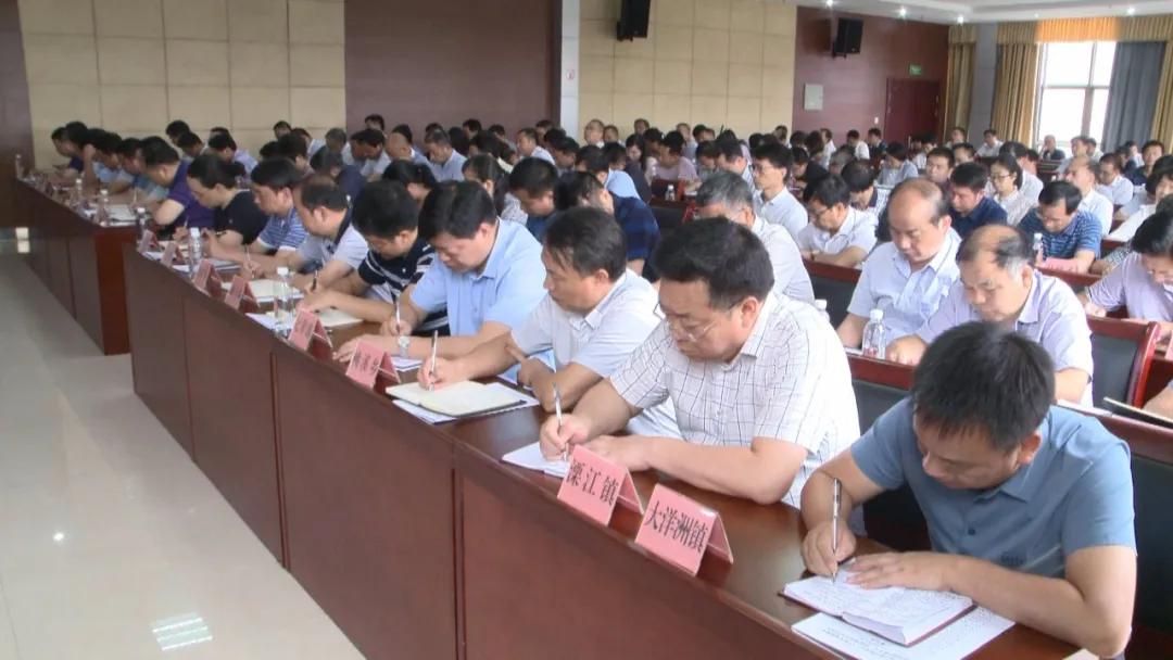 时势恶劣，揾食艰难，刀口旁争一口饭，现代社会，处处难关，稍一不慎错难返是指什么生肖请全面2释义、解释与落实、构建解答解释落实